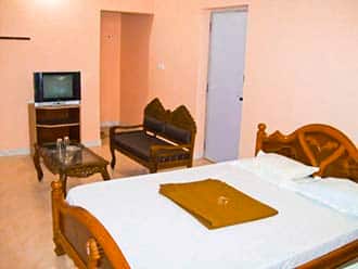 Hotel Aruvi, Yelagiri 4
